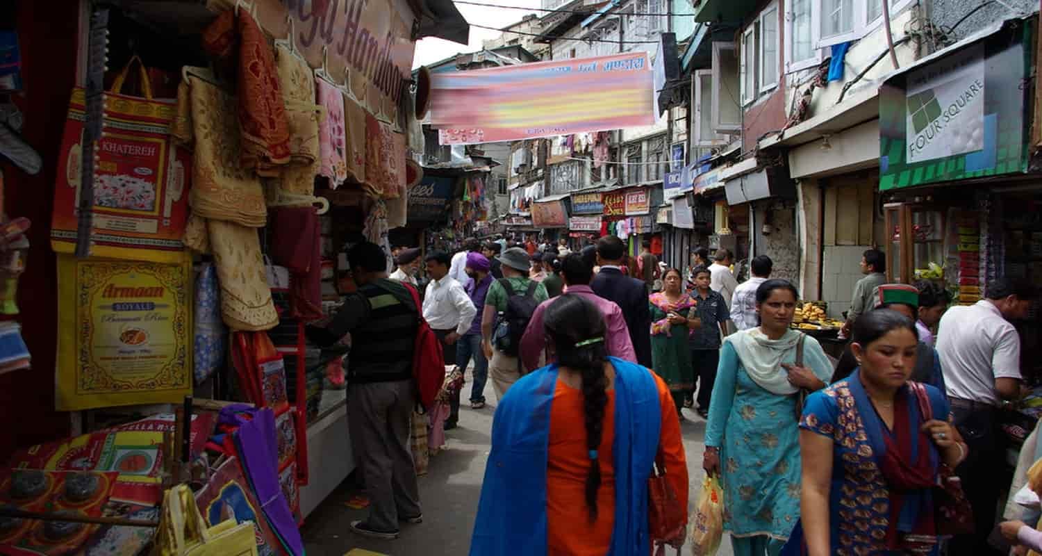 Himachal a young man suddenly fell down in the middle of the road in the market taken to igmc but