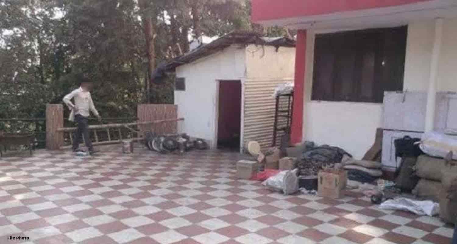 Chamba man fall roof