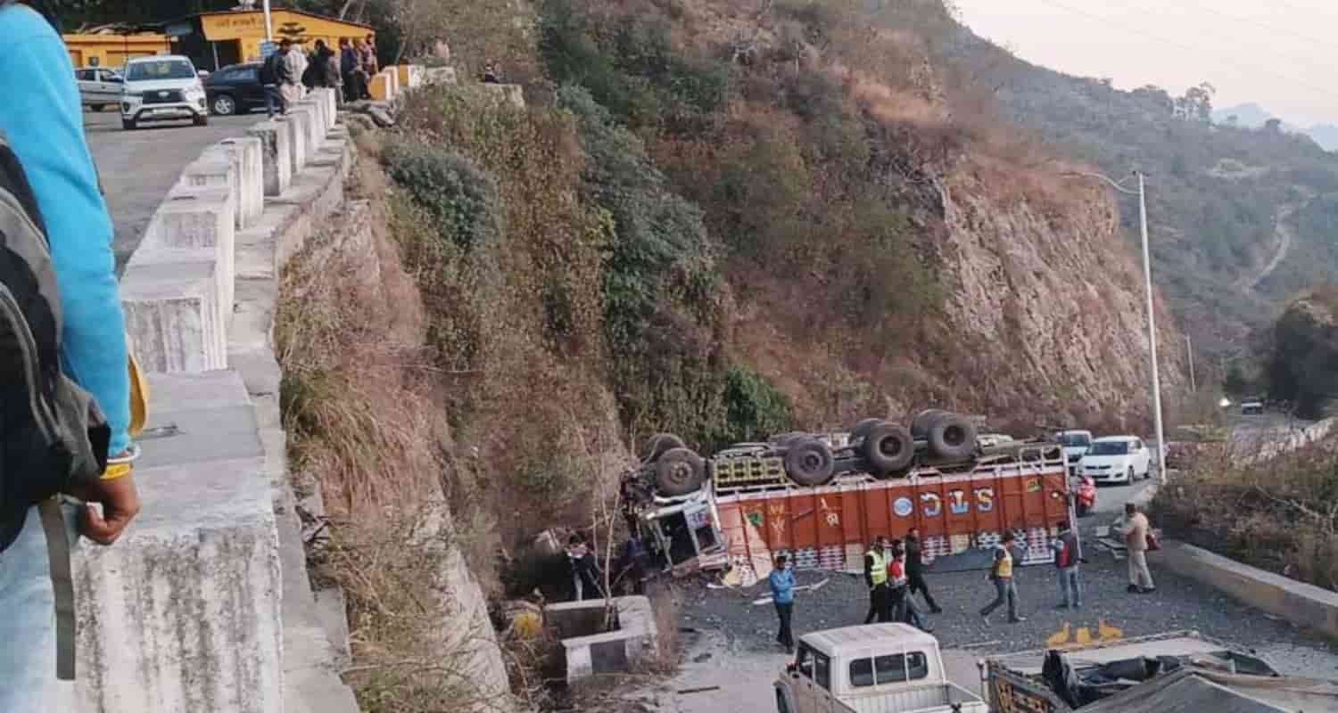Truck Accident Solan 