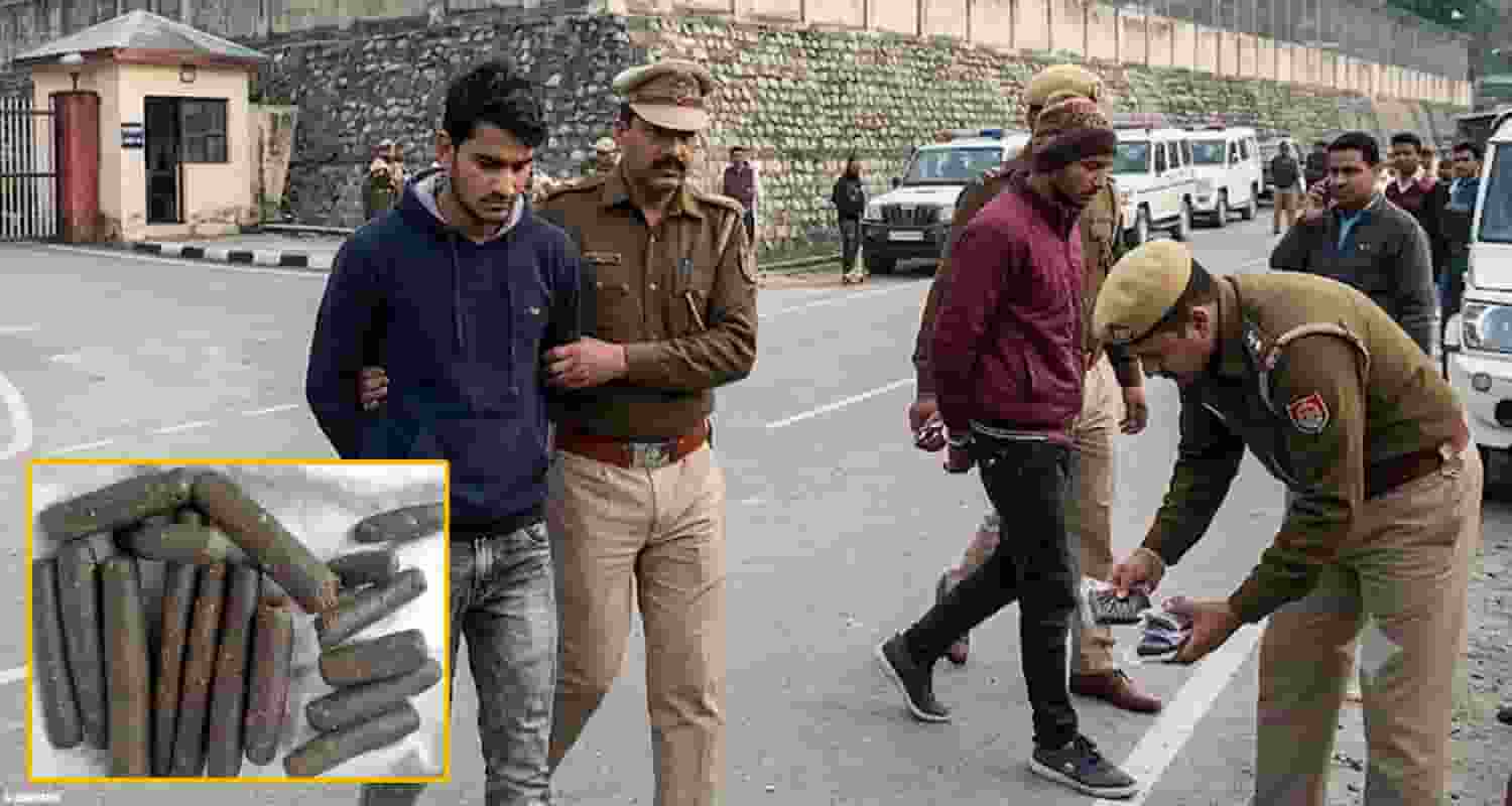 CHARAS SMUGGLERS ALTO CAR SEIZED SUJANPUR PATHANKOT POLICE HP
