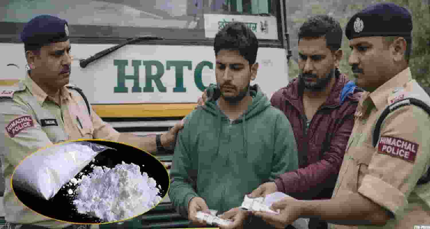 TWO CHITTA SMUGGLERS HRTC BUS HIMACHAL POLICE SHIMLA