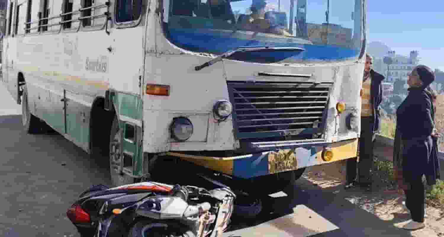 HRTC Bus Scooty Kalka Shimla NH